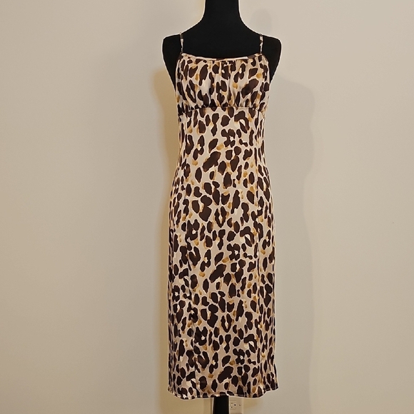 Forever 21 Dresses & Skirts - Forever 21 Animal Print Midi Dress